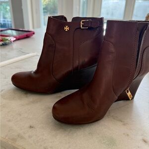 Size 7.5 Tory Burch wedge